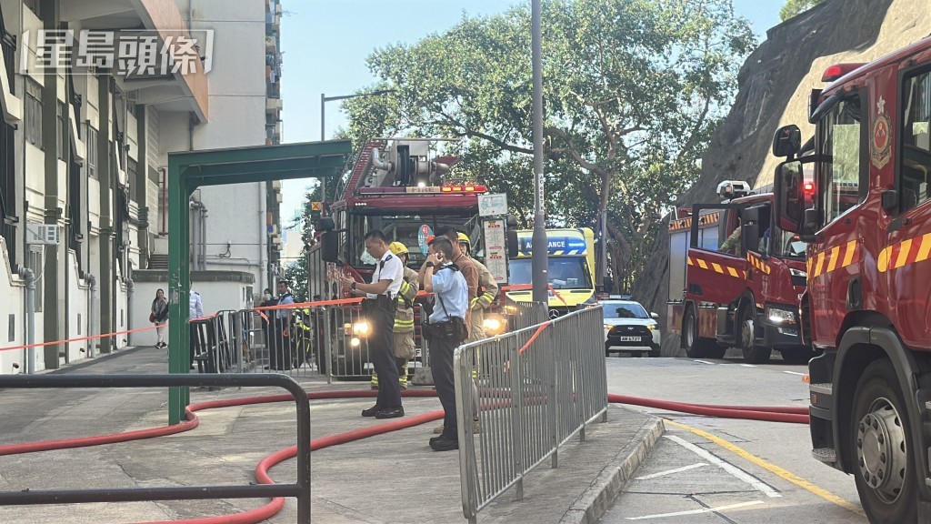 消防拖喉灌救。