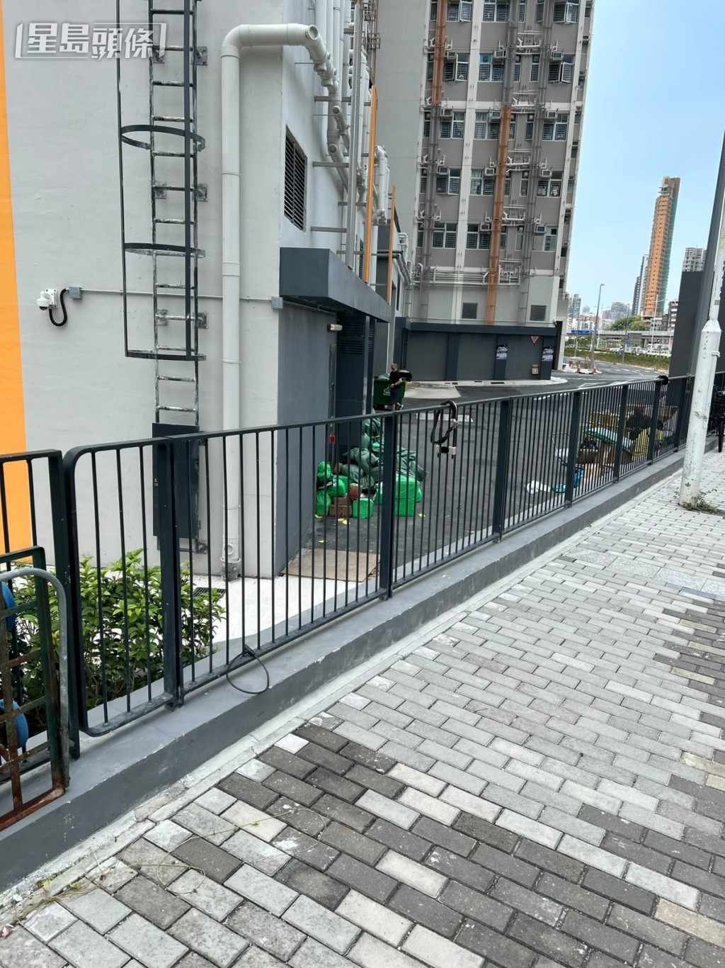現場是啟德世運道20號簡約公屋。 現場是啟德世運道20號簡約公屋。