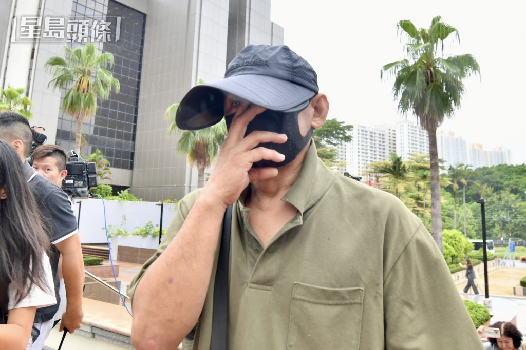 被告伍瑞庭今早应讯后获准以3000元保释候讯。卢江球摄 被告伍瑞庭今早应讯后获准以3000元保释候讯。卢江球摄