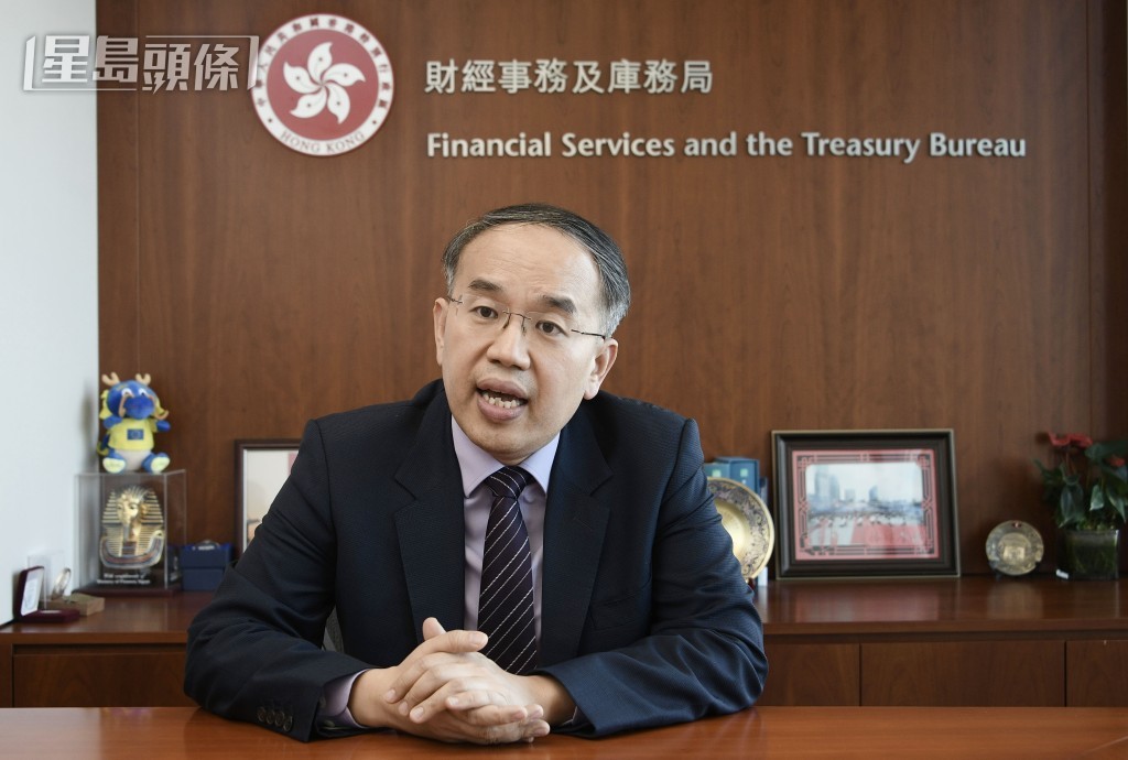 許正宇表示,釣魚詐騙從2023年的4322宗,下降至2024年的2731宗。資料圖片 許正宇表示,釣魚詐騙從2023年的4322宗,下降至2024年的2731宗。資料圖片