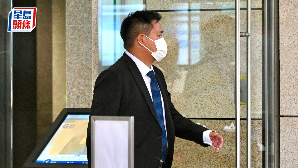 警員林偉榮稱死者當時情緒激動不斷掙扎,或「電光火石」間不小心箍到死者頸項。蘇正謙攝