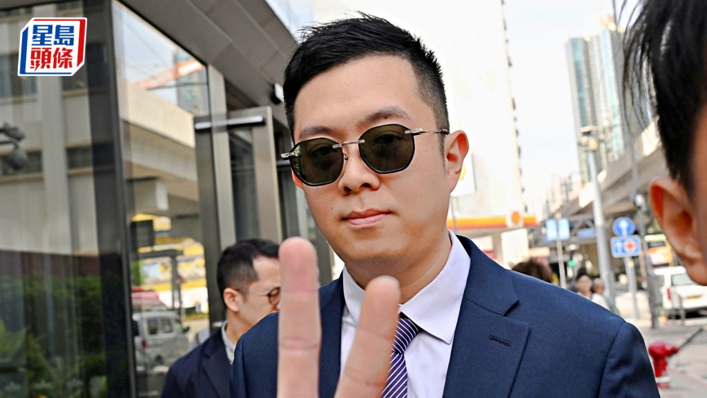 被告李健煒涉駕駛退役警車冒警追車，案件押後明年1月處理控方擬合併另案申請。劉駿軒攝