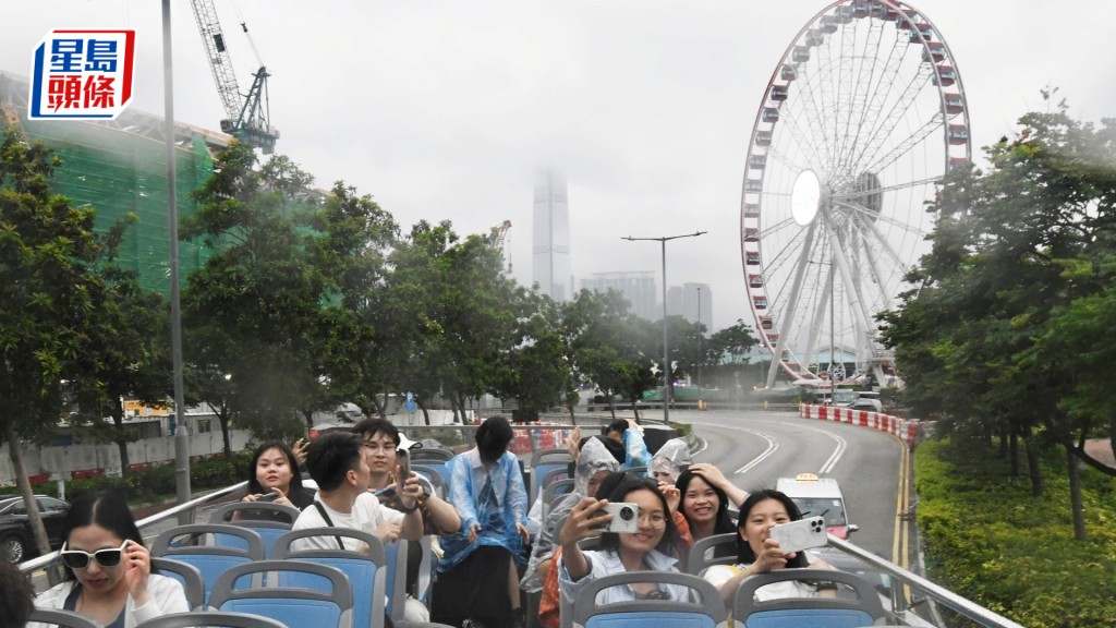 現時來港旅客已由純購物轉為追求體驗式旅遊。資料圖片