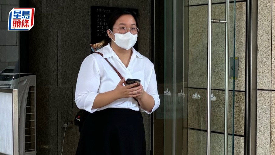 護士陸苑螢供稱,當日得到死者家屬同意才為死者穿約束衣,惟最後因死者身型問題,改以手腕束手帶限制死者活動。陳子豪攝