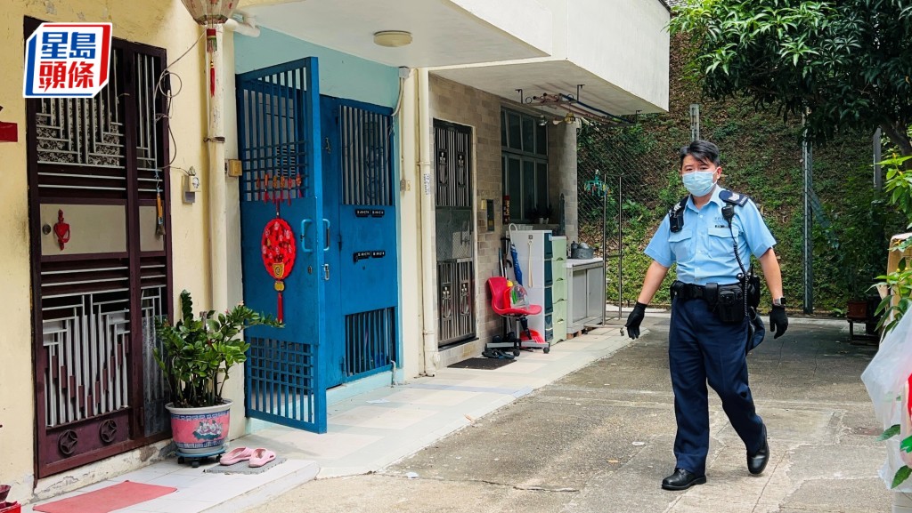 男子上吊亡,警員到場調查。蔡楚輝攝