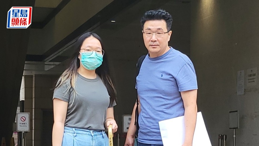 死者丈夫孫智聰(右)與女兒出席死因研訊,孫稱妻潘玉玲當日入院後身亡,其後他得知院方原來未為其妻接駁心臟監察儀。王仁昌攝