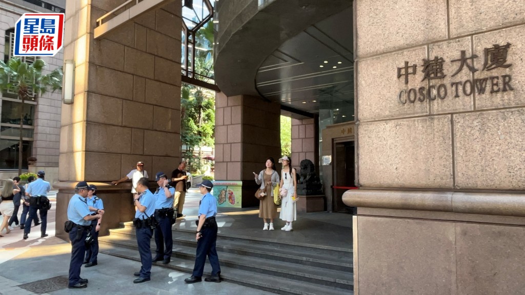 大批警員到場調查。蔡楚輝攝