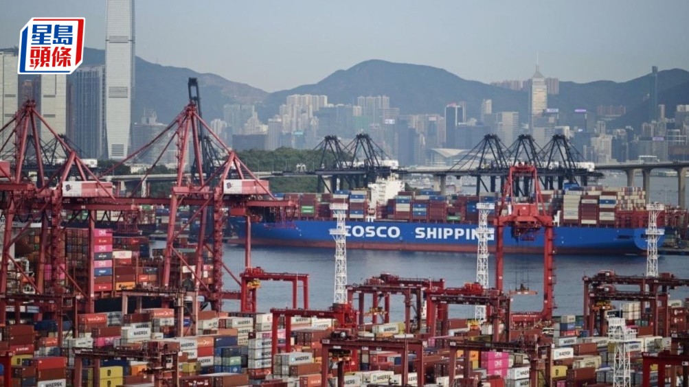 運物局：正朝兩方向提升香港國際航運中心 11月將推出加注綠色燃油行動綱領