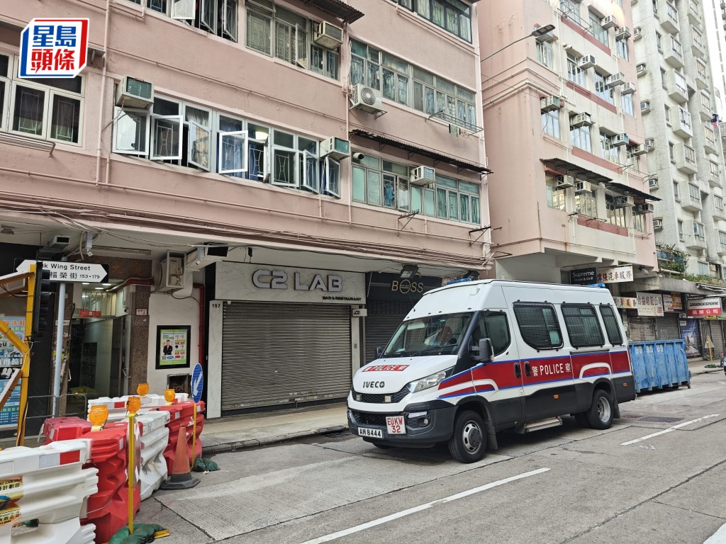 長沙灣發生燒炭案，男子昏迷送院。黎志偉攝