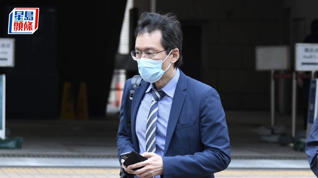 王慧聰醫生同意當時輸血12包份量較多，但認為當刻成功止血最重要。何君健攝