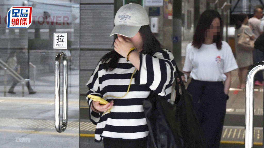 张锦宁承认串谋诈骗罪，将与同样认罪的另外两名被告，同指证同案另3人。何君健摄