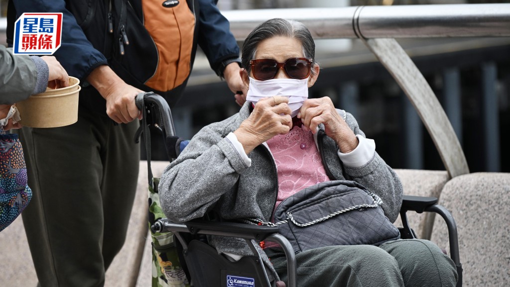 本港氣溫降至入秋新低  逾2000長者撳平安鐘  80人需送院 協會籲照顧者主動關懷