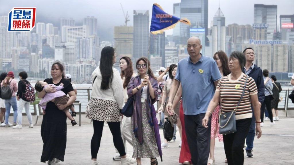 預計今個國慶黃金周將有約1,200個內地旅行團來港。資料圖片