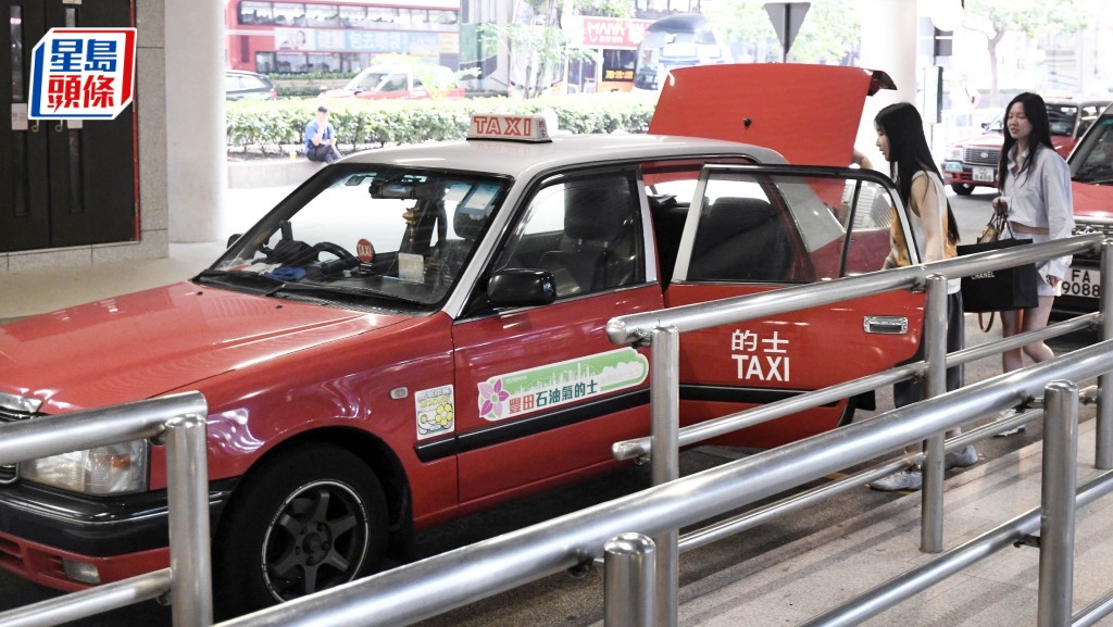 网约车︱的士业老行尊忧「抢饭碗」：迟早执笠 有司机呻收入少过保安
