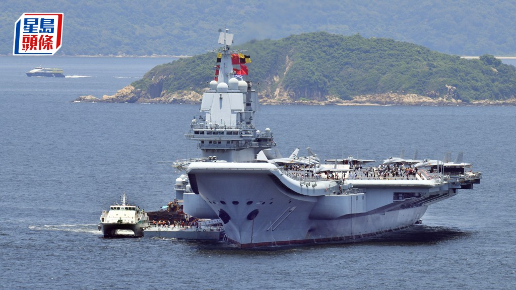 解放軍海軍山東艦航母編隊訪港次日,舉辦昂船洲軍營舉辦國防知識講座。盧江球攝