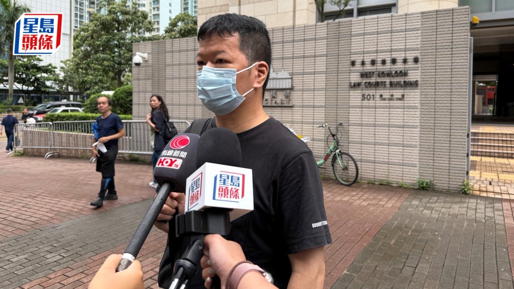 死者家屬庭外哭訴「100%關疫苗事」，表明有機會上訴。黃巧兒攝