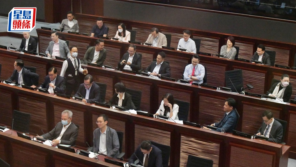 立法會財務委員會今(23日)召開會議,就簡約公屋第二批項目的約93.4億撥款作表決,獲全體委員贊成通過。資料圖片