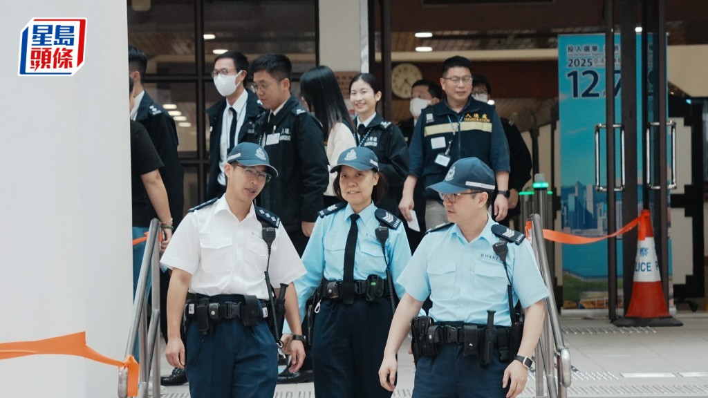 立法會選舉︱公務員到專屬票站投票 讚安排貼心方便：無需跨區回家