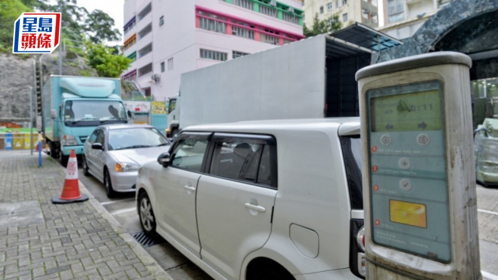 林世雄透露年內會修例放寬多兩項新技術使用,包括遙距泊車。資料圖片