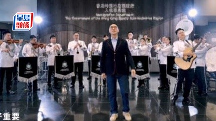 入境处联同艺人钟镇涛合作，由B哥哥唱出他亲自为全港选民创作的歌曲《投一票》。