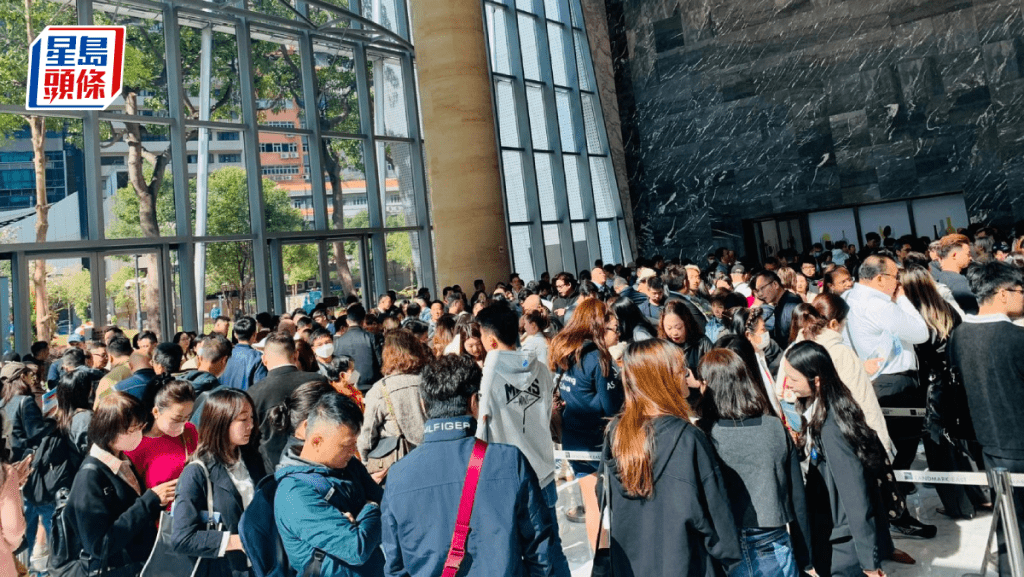 雲向首輪開售200伙 現揀樓人龍 最大手客2200萬購4戶