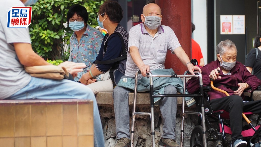 鄧家彪關注五年規劃內會否確立市民的置業比例、對大廈維修改革、安老服務等問題。資料圖片