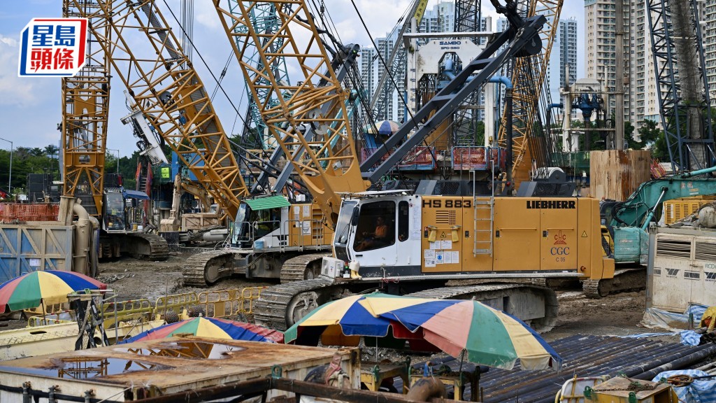本港建造業正面臨工程量不足，失業率高等問題。資料圖片