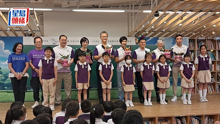 各嘉賓為活動揭開序幕。林思明攝