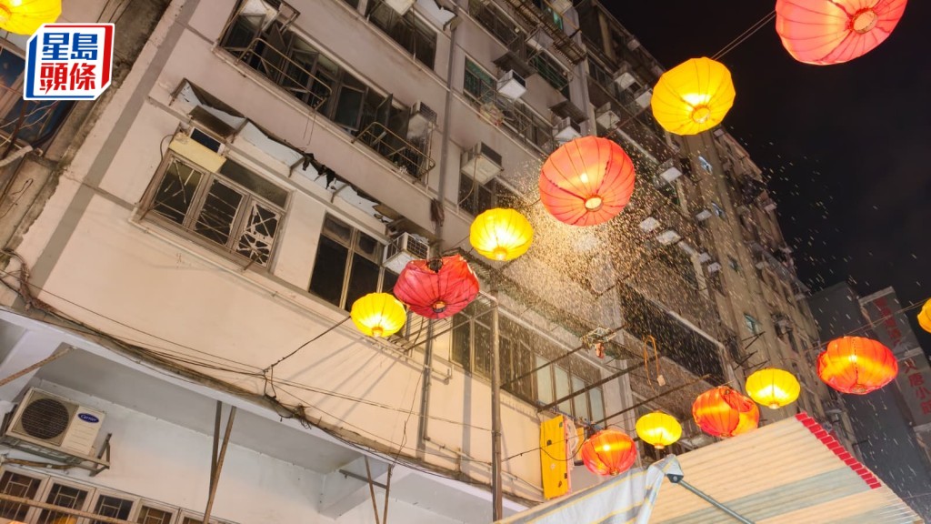 油麻地廟街唐樓單位起火 消防拖喉上樓救熄
