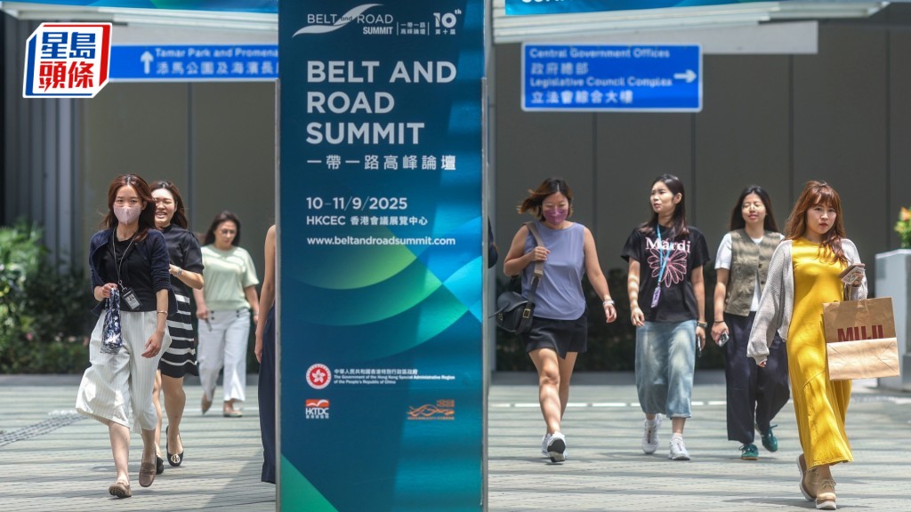 公務員事務局局長楊何蓓茵表示，未來兩年將分別縮減公務員編制2%。資料圖片