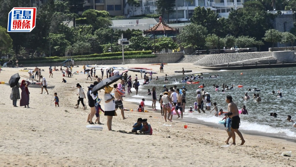 渠務署為深水灣及淺水灣附近污水管進行工程,呼籲市民暫不要在兩泳灘游泳。資料圖片