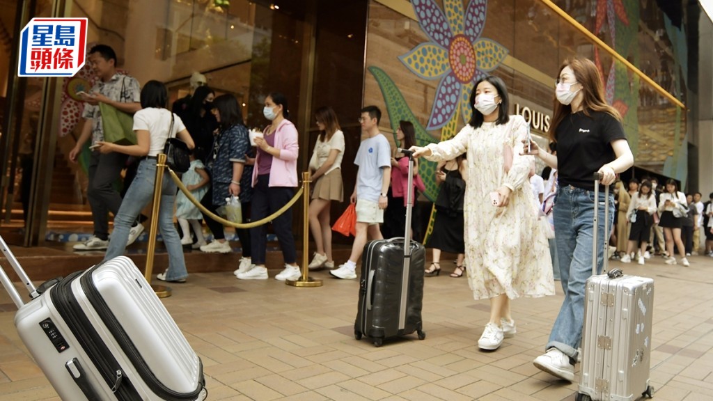 姚柏良料中秋國慶黃金周達百萬內地旅客來港。資料圖片