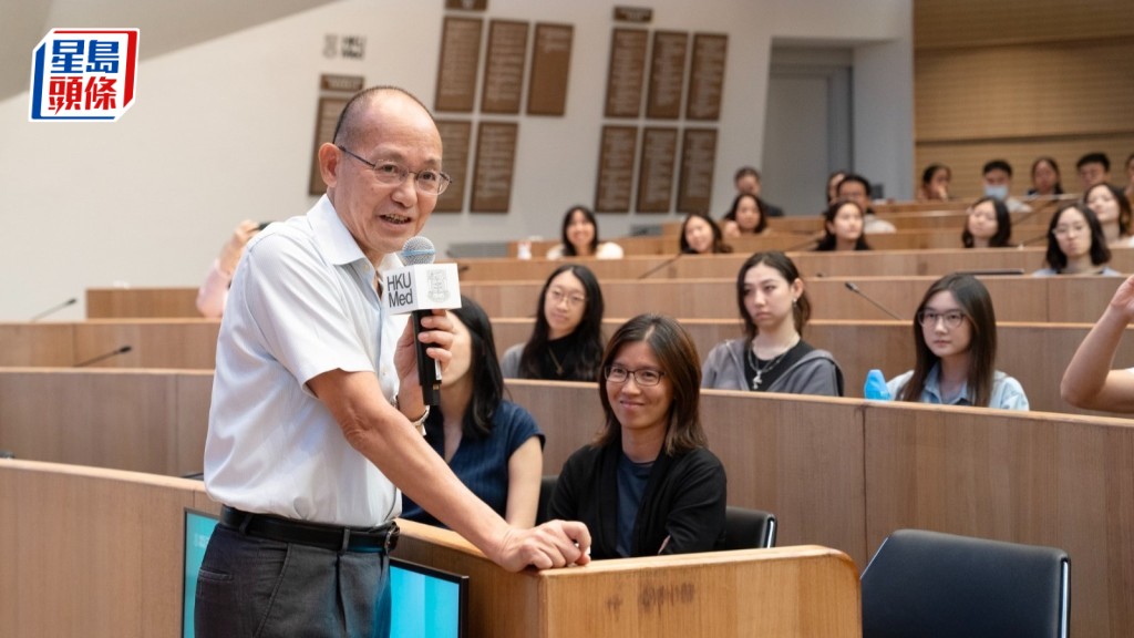 外科醫生歐耀佳最近前往戰亂中的加沙地區，並於近日與一眾醫科生分享其經歷。港大醫學院提供