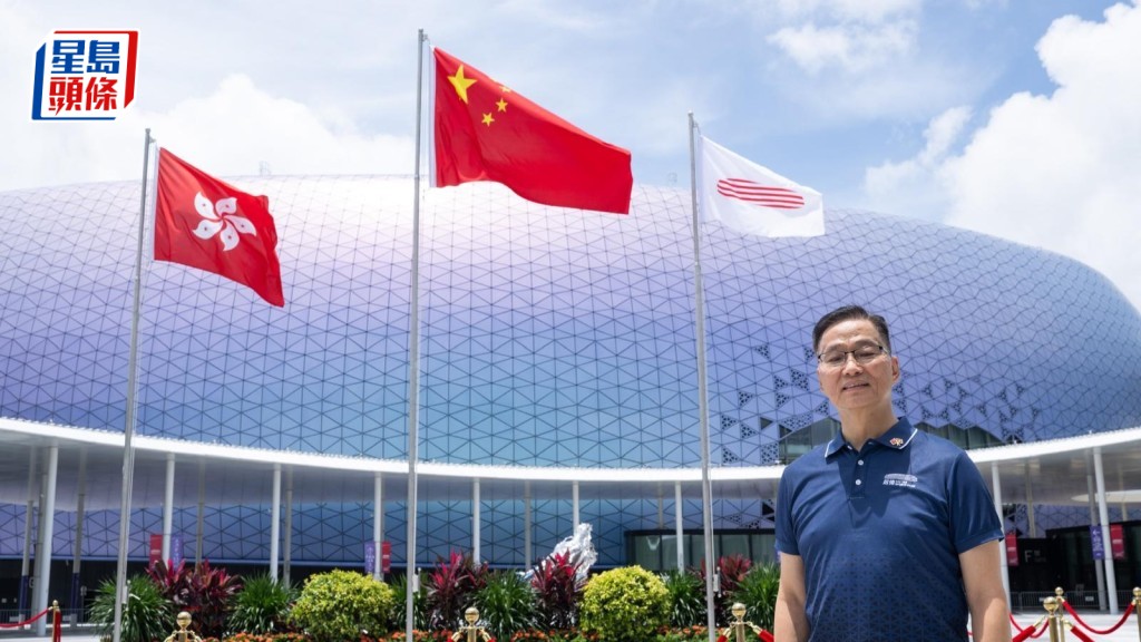 余达松获颁发行政长官社区服务奖状。
