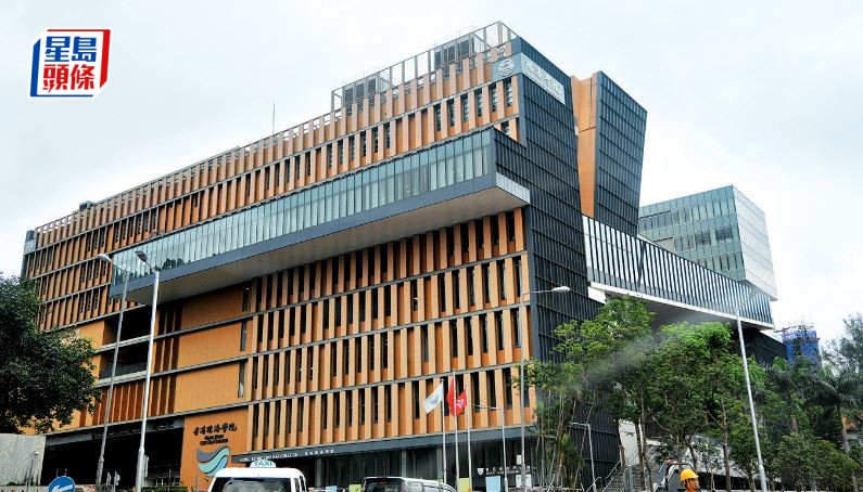 香港珠海学院盗窃案再拘两男女。