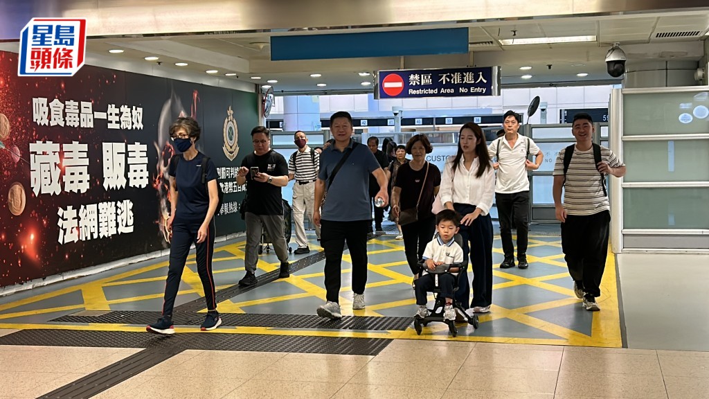 羅湖口岸出入境暢順。林思明攝