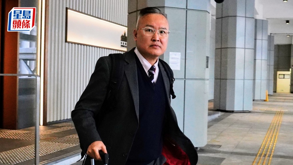 邝庆基否认于上诉委员会中「做手脚」以维持暂停体检证书的决定。叶伟豪摄