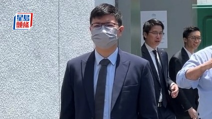 督察王昶然(戴口罩)否認危駕罪受審。 陳子豪攝