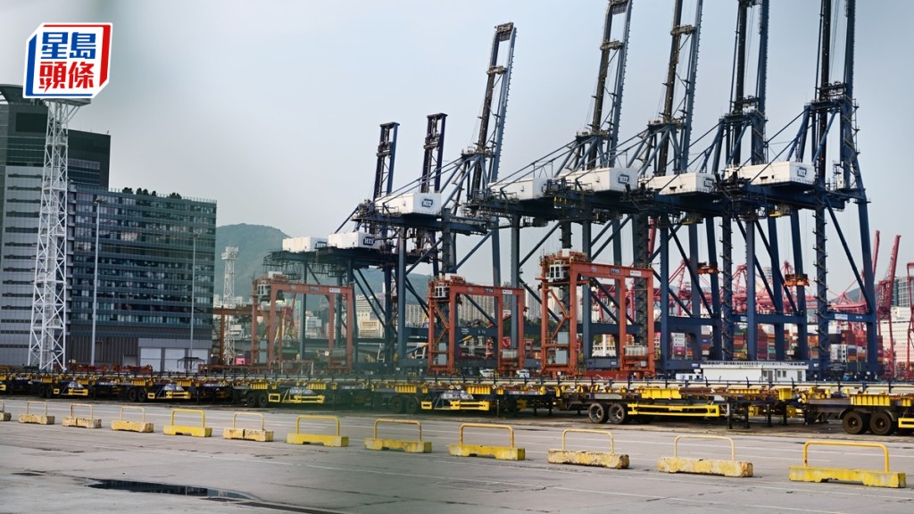 港貨櫃碼頭吞吐量排名跌出十大 運輸及物流局：本港港口實力綜合全面。資料圖片