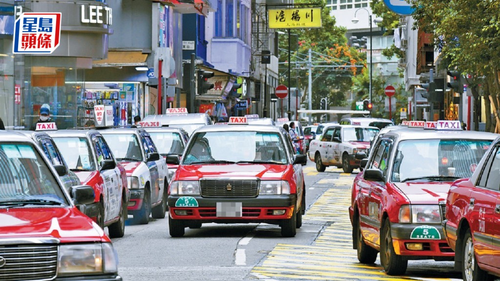 運輸及物流局前年曾向立法會提交文件，建議收緊年長商用車司機的體格證明要求。資料圖片