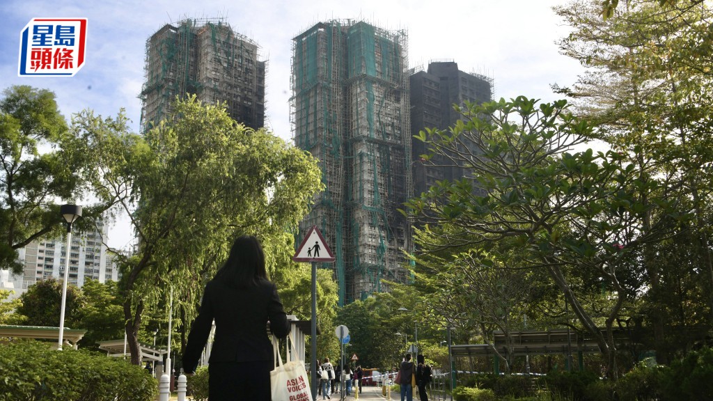 大埔宏福苑大火至今造成94人死亡，包括1名37歲消防員殉職，逾200人失聯。