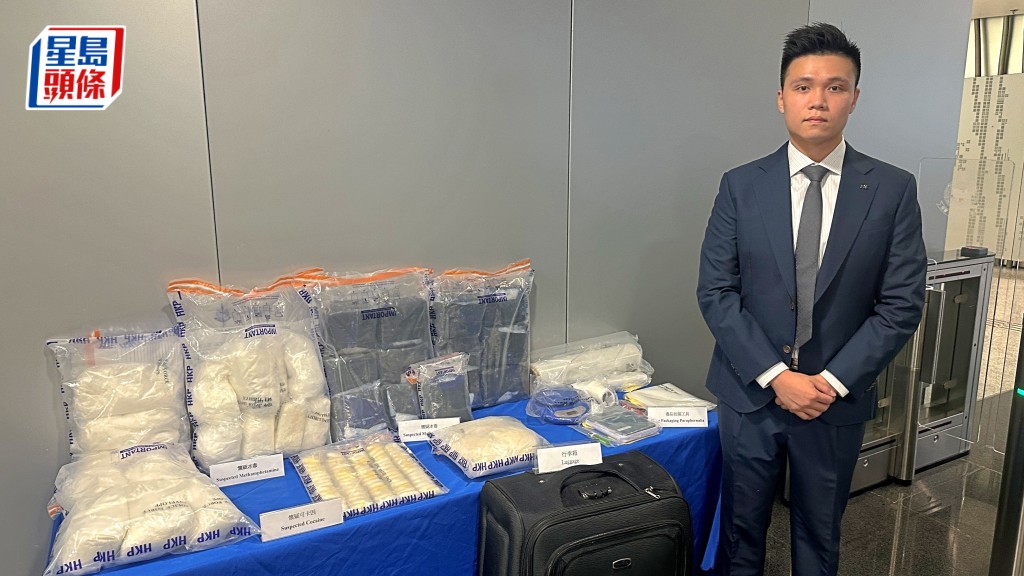 體內藏毒偷運冰毒可卡因到港 警檢$1700萬毒品拘53歲非華裔漢。劉漢權攝