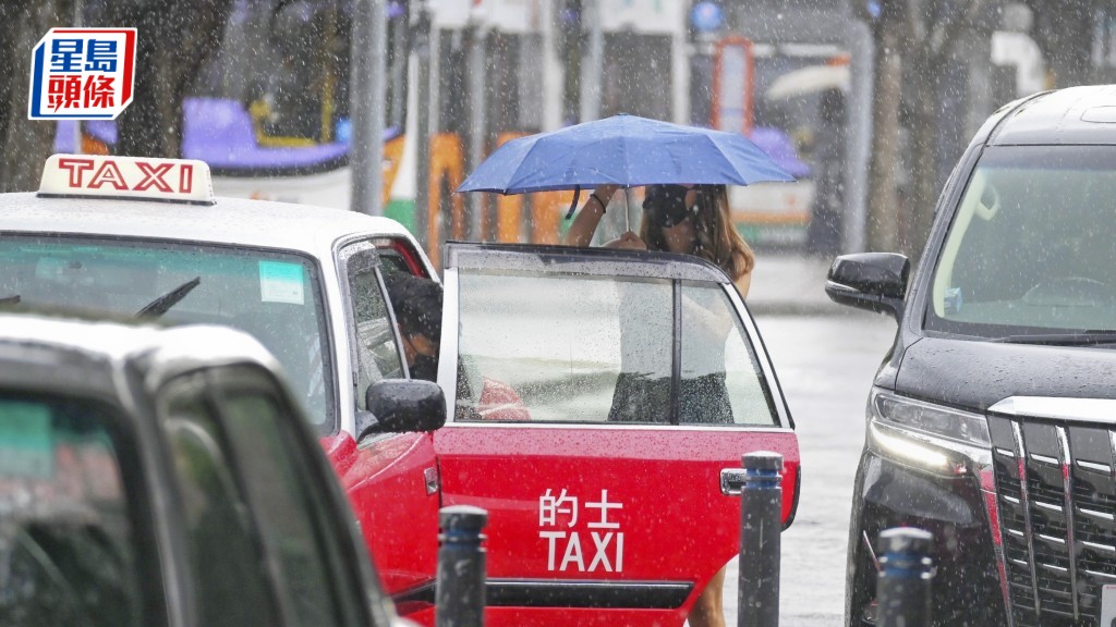 天文台|受低壓槽影響 今日天氣多雲有幾陣驟雨 日間最高氣溫約30℃