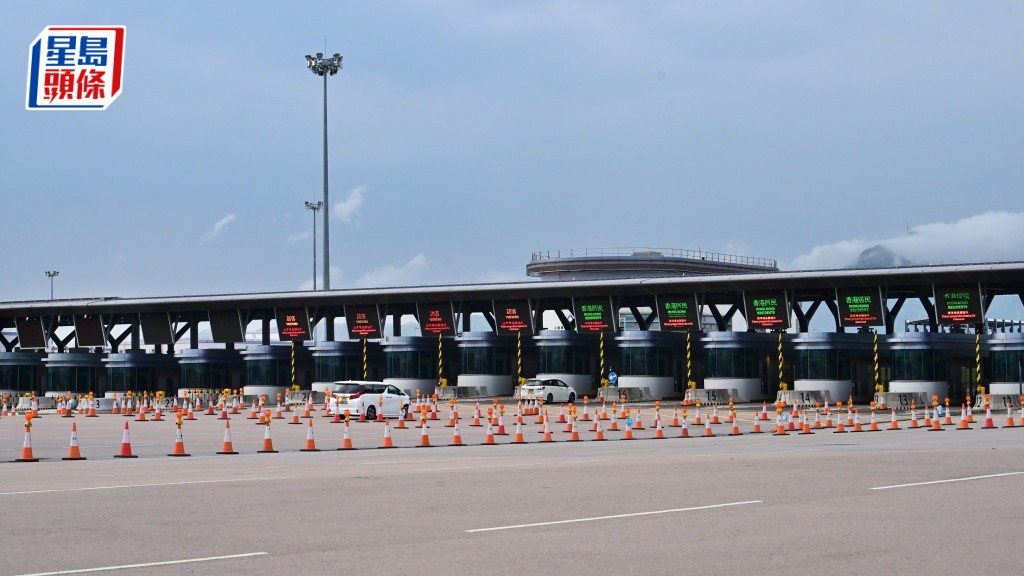 去年研究向離境私家車徵「邊境建設費」 舉例每車收200元 政府：慎重考慮後現階段不推收費