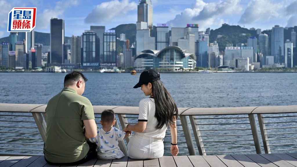 議員建議政府續向新生嬰兒發放兩萬元，並累進式加碼。資料圖片