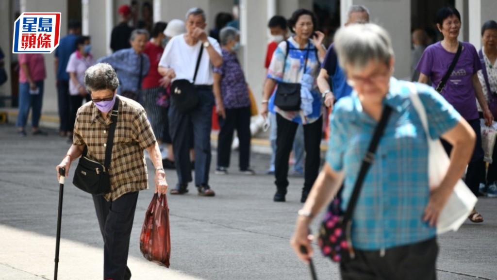 工聯會在中山接獲過百宗求助來自年滿70歲、在內地養老的香港長者，未能申請「生果金」。資料圖片