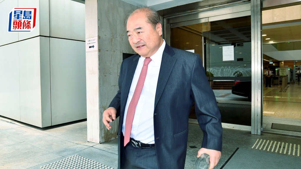 其士主席郭海生指周亦卿痛錫五女，又曾呻長女不夠勤力，與七子生意理念亦有異。盧江球攝