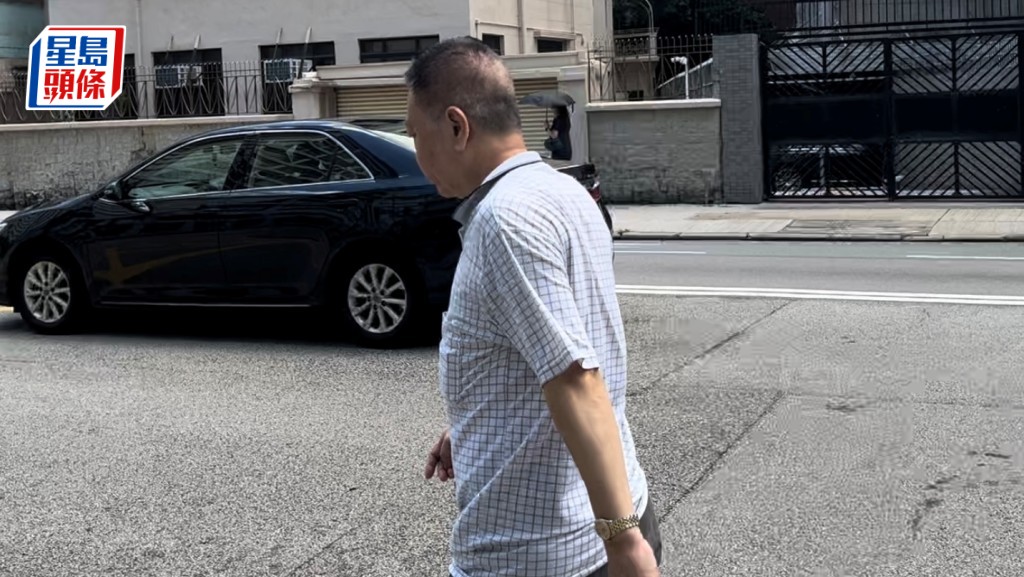 李耀輝承認不滿鄰居發出噪音而向對方施襲,獲准簽保守行為了事。房伊媚攝