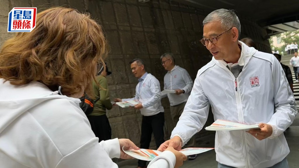 廉署專員胡英明稱，區選當天將總動員逾900人駐投票站，即時處理巿民查詢。資料圖片