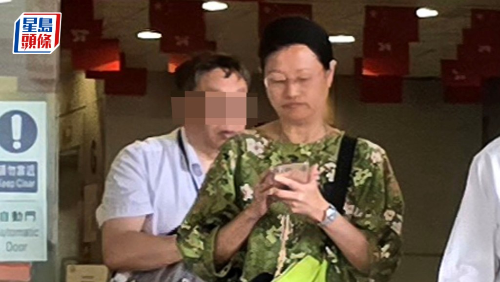 陸佩玲稱為好奇於法庭內拍攝法官，今獲准簽保守行為24個月處理。資料圖片